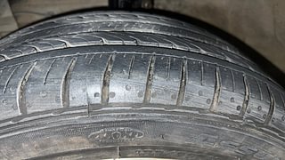 Used 2016 Maruti Suzuki Ciaz [2014-2017] ZDi+ SHVS Diesel Manual tyres LEFT FRONT TYRE TREAD VIEW