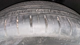 Used 2016 Maruti Suzuki Baleno [2015-2019] Zeta Petrol Petrol Manual tyres LEFT REAR TYRE TREAD VIEW