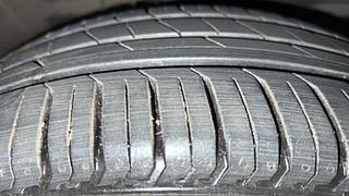 Used 2017 Honda City [2014-2017] V Petrol Manual tyres RIGHT FRONT TYRE TREAD VIEW