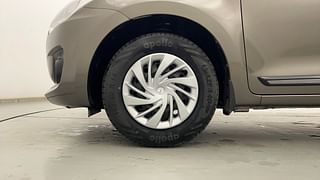 Used 2019 Maruti Suzuki Swift [2017-2021] VXi Petrol Manual tyres LEFT FRONT TYRE RIM VIEW