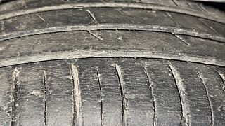 Used 2018 Hyundai Verna [2017-2020] 1.4 VTVT EX Petrol Manual tyres RIGHT FRONT TYRE TREAD VIEW