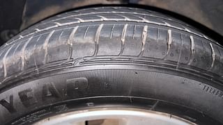 Used 2014 Hyundai Xcent [2014-2017] SX Petrol Petrol Manual tyres RIGHT REAR TYRE TREAD VIEW