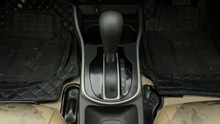 Used 2017 Honda City [2017-2020] V CVT Petrol Automatic interior GEAR  KNOB VIEW