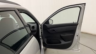 Used 2017 Renault Kwid [2015-2019] 1.0 RXT AMT Petrol Automatic interior RIGHT FRONT DOOR OPEN VIEW