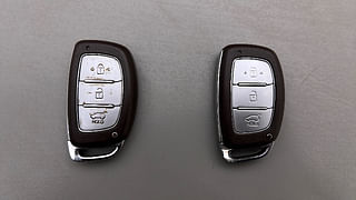 Used 2014 Hyundai Xcent [2014-2017] SX Petrol Petrol Manual extra CAR KEY VIEW
