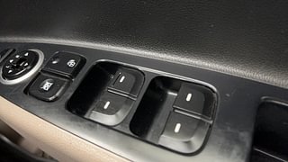 Used 2014 Hyundai Grand i10 [2013-2017] Sportz AT 1.2 Kappa VTVT Petrol Automatic top_features Power windows