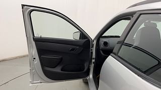 Used 2017 Renault Kwid [2015-2019] 1.0 RXT AMT Petrol Automatic interior LEFT FRONT DOOR OPEN VIEW