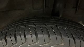 Used 2018 Renault Kwid [2015-2019] 1.0 RXT AMT Petrol Automatic tyres LEFT REAR TYRE TREAD VIEW
