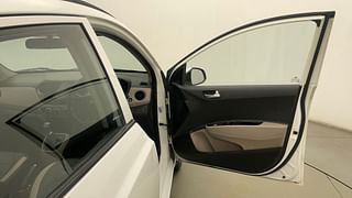 Used 2014 Hyundai Grand i10 [2013-2017] Sportz 1.2 Kappa VTVT Petrol Manual interior RIGHT FRONT DOOR OPEN VIEW