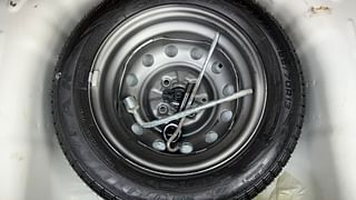 Used 2017 Hyundai Eon [2011-2018] Era + SE Petrol Manual tyres SPARE TYRE VIEW