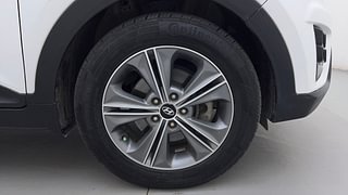 Used 2017 Hyundai Creta [2015-2018] 1.6 SX Plus Auto Petrol Petrol Automatic tyres RIGHT FRONT TYRE RIM VIEW