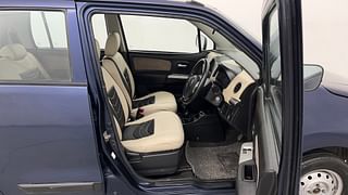 Used 2018 Maruti Suzuki Wagon R 1.0 [2013-2019] LXi CNG Petrol+cng Manual interior RIGHT SIDE FRONT DOOR CABIN VIEW