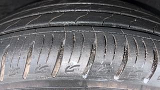 Used 2020 Kia Sonet GTX Plus 1.0 DCT Petrol Automatic tyres RIGHT REAR TYRE TREAD VIEW