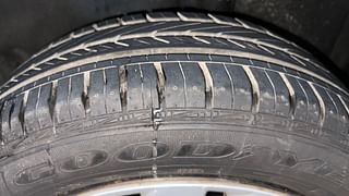 Used 2013 Volkswagen Polo [2010-2014] Comfortline 1.2L (P) Petrol Manual tyres LEFT REAR TYRE TREAD VIEW