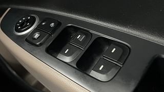 Used 2013 Hyundai Grand i10 [2013-2017] Magna 1.2 Kappa VTVT Petrol Manual top_features Power windows