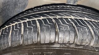 Used 2014 Hyundai Grand i10 [2013-2017] Sportz 1.2 Kappa VTVT Petrol Manual tyres LEFT FRONT TYRE TREAD VIEW