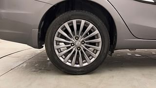 Used 2018 maruti-suzuki Ciaz Alpha Petrol AT Petrol Automatic tyres RIGHT REAR TYRE RIM VIEW