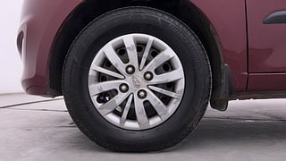 Used 2016 hyundai i10 Sportz 1.1 Petrol Petrol Manual tyres LEFT FRONT TYRE RIM VIEW