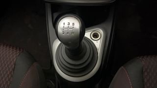 Used 2011 Ford Figo [2010-2015] Duratorq Diesel Titanium 1.4 Diesel Manual interior GEAR  KNOB VIEW