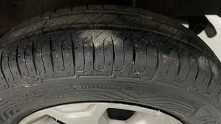 Used 2018 Renault Kwid [2017-2019] CLIMBER 1.0 AMT Petrol Automatic tyres LEFT REAR TYRE TREAD VIEW