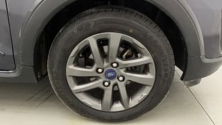 Used 2018 Ford Freestyle [2017-2021] Titanium 1.5 TDCI Diesel Manual tyres RIGHT FRONT TYRE RIM VIEW