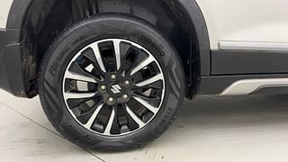 Used 2022 Maruti Suzuki Vitara Brezza [2020-2022] ZXI Plus Petrol Manual tyres RIGHT REAR TYRE RIM VIEW