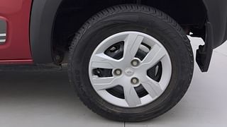 Used 2019 Renault Kwid [2015-2019] 1.0 RXT AMT Opt Petrol Automatic tyres LEFT REAR TYRE RIM VIEW