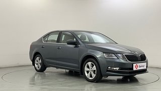 Used 2018 Skoda Octavia [2017-2019] Style 1.8 TSI AT Petrol Automatic exterior RIGHT FRONT CORNER VIEW