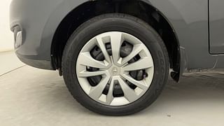 Used 2017 Tata Zest [2014-2019] XMS Petrol Petrol Manual tyres LEFT FRONT TYRE RIM VIEW