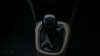 Used 2013 Hyundai Grand i10 [2013-2017] Magna 1.2 Kappa VTVT Petrol Manual interior GEAR  KNOB VIEW