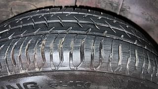 Used 2014 Hyundai Elite i20 [2014-2018] Sportz 1.2 Petrol Manual tyres RIGHT REAR TYRE TREAD VIEW