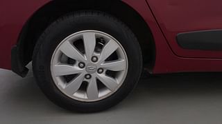 Used 2016 Hyundai Xcent [2014-2017] SX Petrol Petrol Manual tyres RIGHT REAR TYRE RIM VIEW