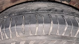 Used 2013 Hyundai Grand i10 [2013-2017] Magna 1.2 Kappa VTVT Petrol Manual tyres LEFT REAR TYRE TREAD VIEW
