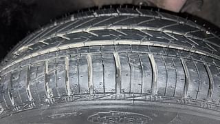 Used 2014 Hyundai Elite i20 [2014-2018] Sportz 1.2 Petrol Manual tyres LEFT FRONT TYRE TREAD VIEW