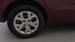 Used 2013 Hyundai Grand i10 [2013-2017] Magna 1.2 Kappa VTVT Petrol Manual tyres RIGHT REAR TYRE RIM VIEW