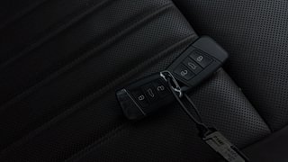 Used 2019 Skoda Superb [2016-2019] L&K TSI AT Petrol Automatic extra CAR KEY VIEW