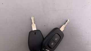 Used 2018 Renault Duster [2017-2020] RXS CVT Petrol Petrol Automatic extra CAR KEY VIEW