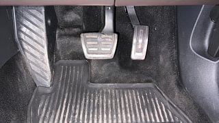 Used 2019 Skoda Superb [2016-2019] L&K TSI AT Petrol Automatic interior PEDALS VIEW