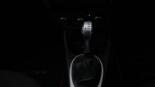 Used 2018 Renault Duster [2017-2020] RXS CVT Petrol Petrol Automatic interior GEAR  KNOB VIEW