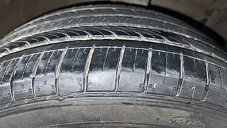 Used 2022 Maruti Suzuki Ciaz Alpha Petrol Petrol Manual tyres RIGHT FRONT TYRE TREAD VIEW