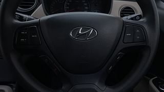 Used 2016 Hyundai Xcent [2014-2017] SX Petrol Petrol Manual top_features Steering mounted controls