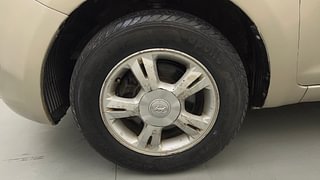 Used 2011 Hyundai i20 [2008-2012] Asta 1.2 Petrol Manual tyres LEFT FRONT TYRE RIM VIEW