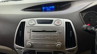 Used 2011 Hyundai i20 [2008-2012] Asta 1.2 Petrol Manual top_features Integrated (in-dash) music system