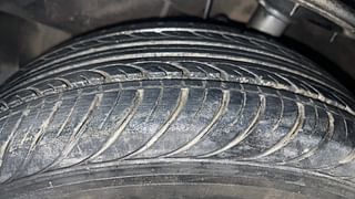 Used 2011 Hyundai i20 [2008-2012] Asta 1.2 Petrol Manual tyres LEFT FRONT TYRE TREAD VIEW