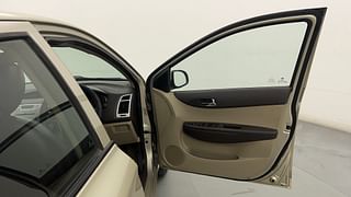 Used 2011 Hyundai i20 [2008-2012] Asta 1.2 Petrol Manual interior RIGHT FRONT DOOR OPEN VIEW