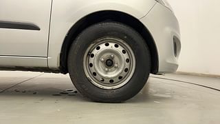Used 2014 Hyundai i10 [2010-2016] Magna Petrol Petrol Manual tyres RIGHT FRONT TYRE RIM VIEW
