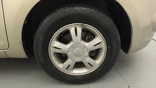 Used 2011 Hyundai i20 [2008-2012] Asta 1.2 Petrol Manual tyres RIGHT FRONT TYRE RIM VIEW