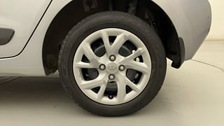 Used 2019 Hyundai Grand i10 [2017-2020] Sportz 1.2 Kappa VTVT Petrol Manual tyres LEFT REAR TYRE RIM VIEW