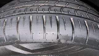 Used 2023 Toyota Glanza V AMT Petrol Automatic tyres LEFT FRONT TYRE TREAD VIEW