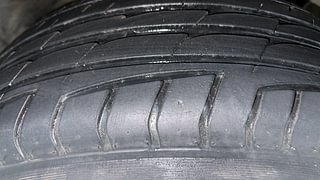 Used 2014 Nissan Terrano [2013-2017] XL Petrol Petrol Manual tyres RIGHT FRONT TYRE TREAD VIEW